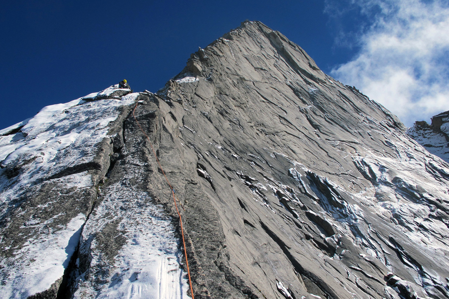 Climbing Pomiu